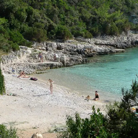 Laus Apartman Zavalatica